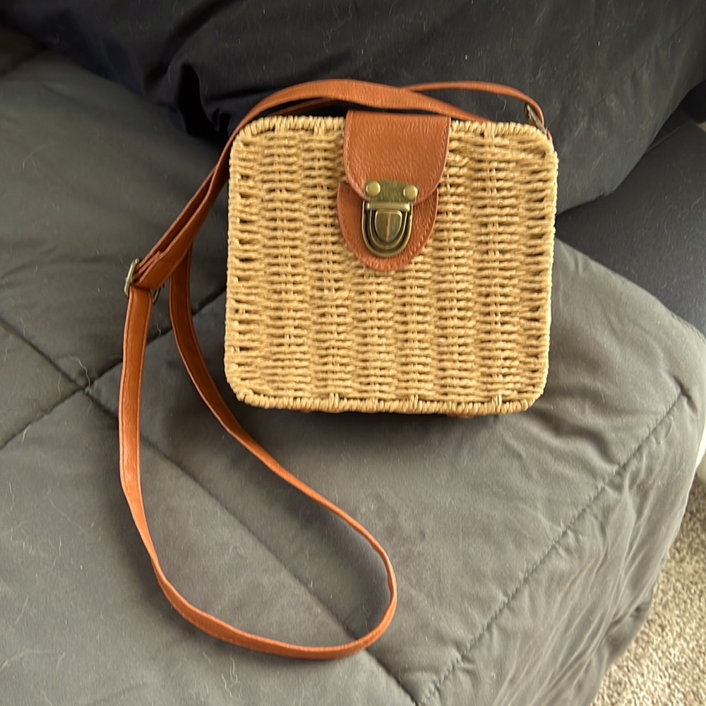Crossbody purse